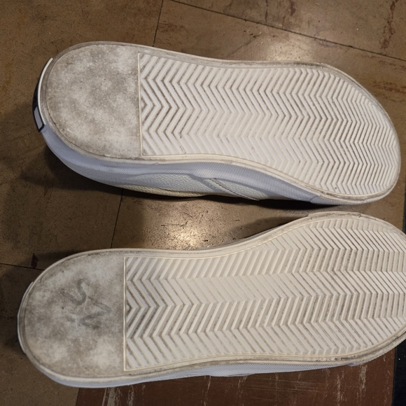 Lauren Ralph Lauren slip on shos sneakers in a women's size 7.5. EUC - Picture 11 of 14